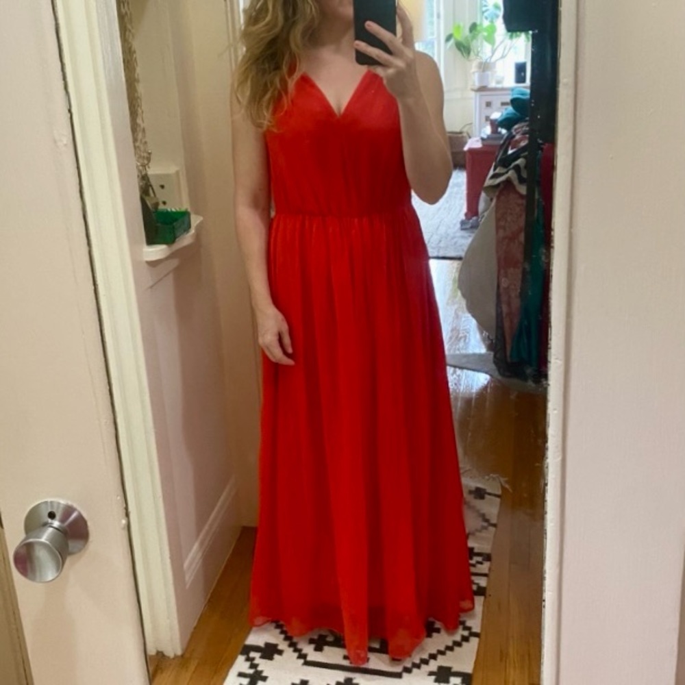 Gorgeous red chiffon crisp glamourous gown- Sz S